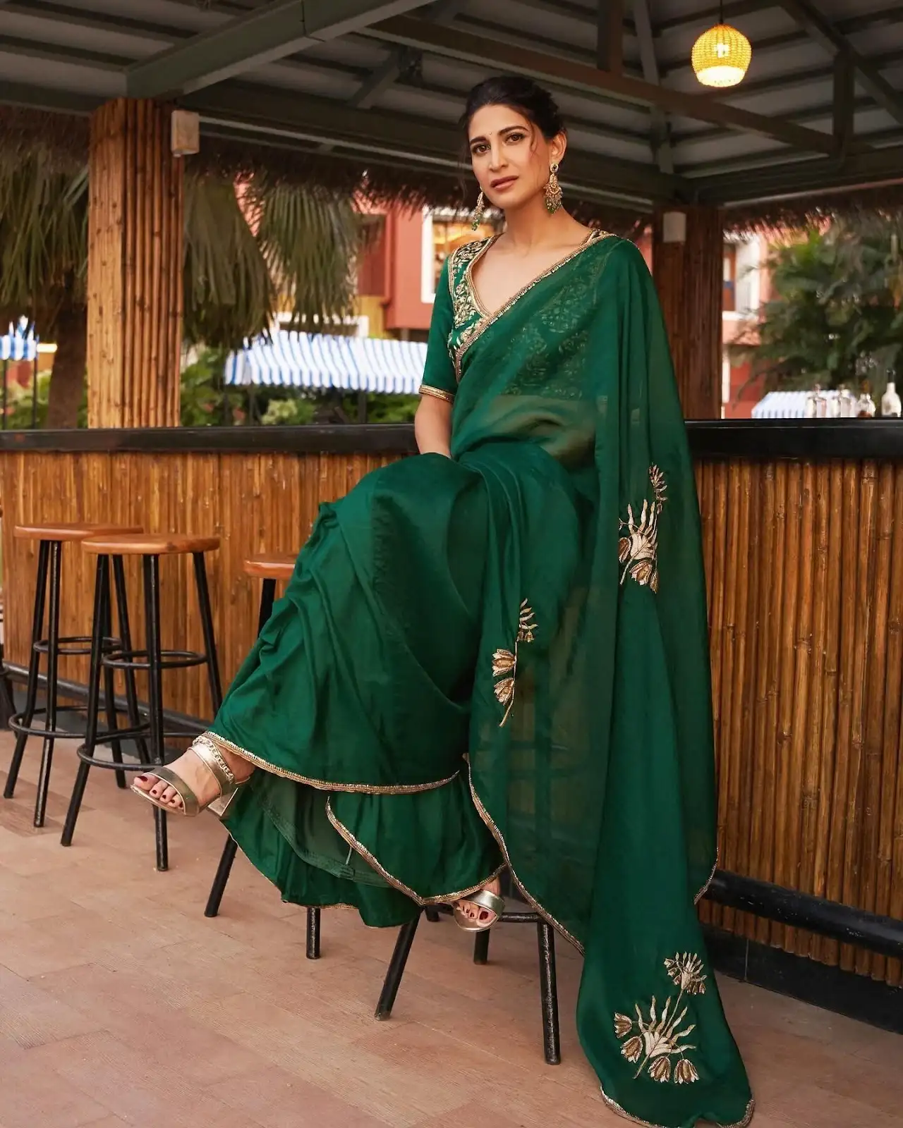 INDIAN MODEL AAHANA KUMRA PHOTOSHOOT IN GREEN SAREE 2